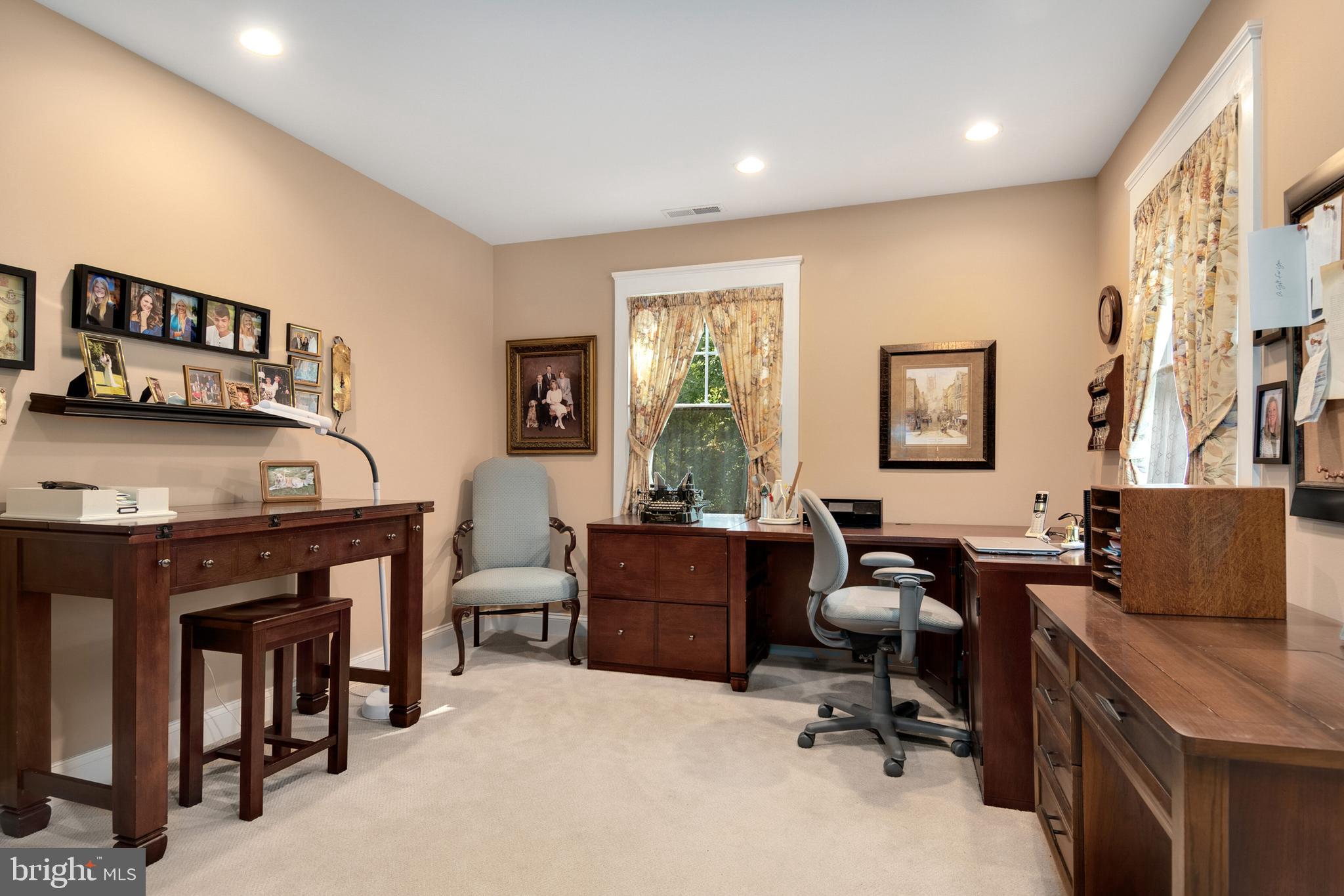 ROYAL ACRES - Residential