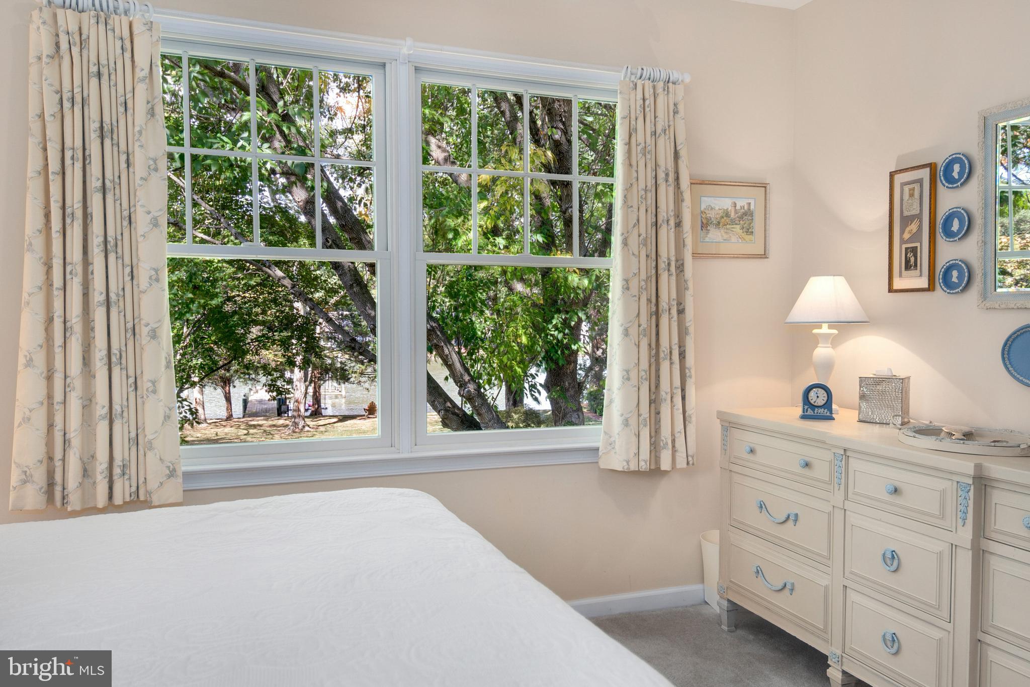 ROYAL ACRES - Residential