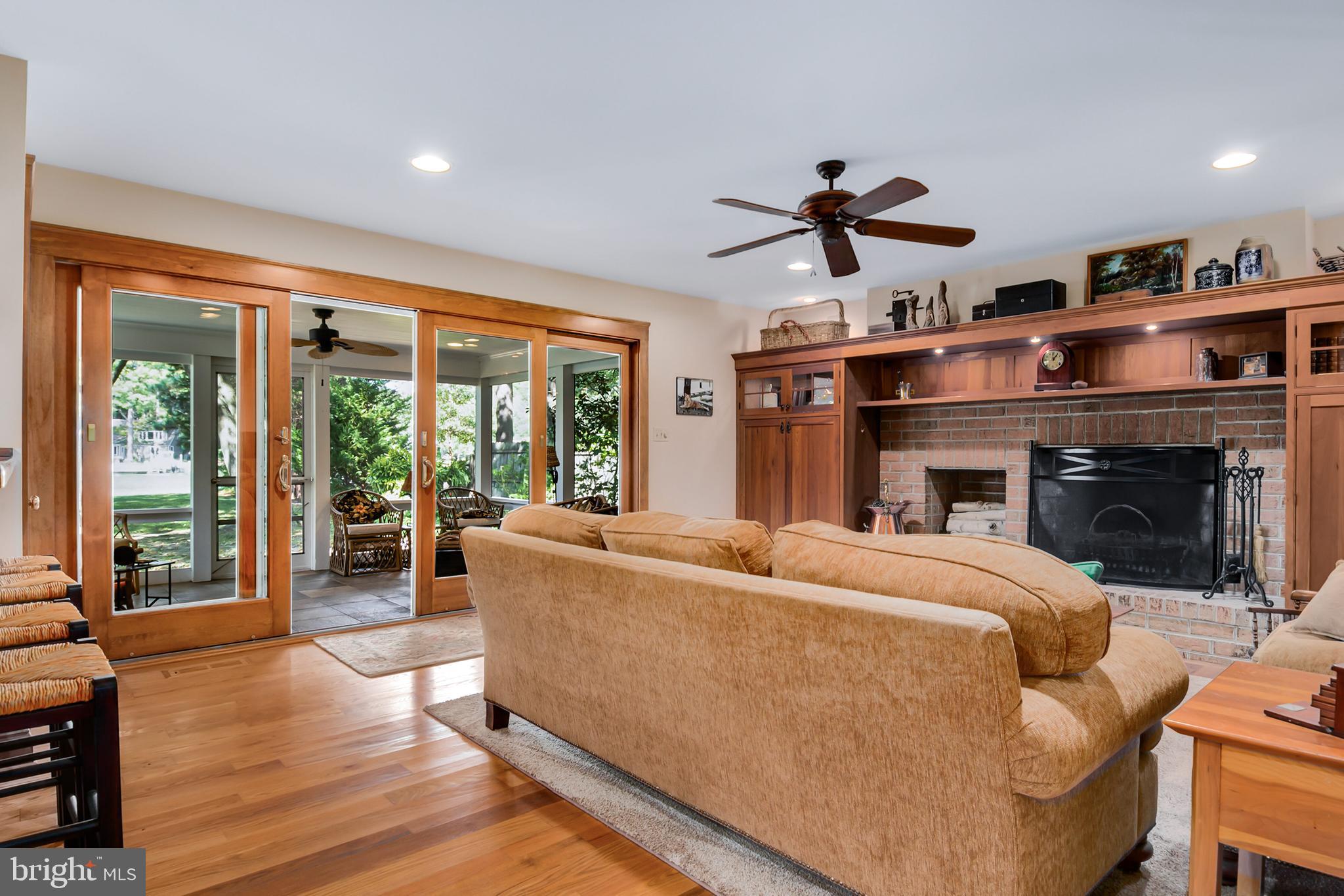 ROYAL ACRES - Residential