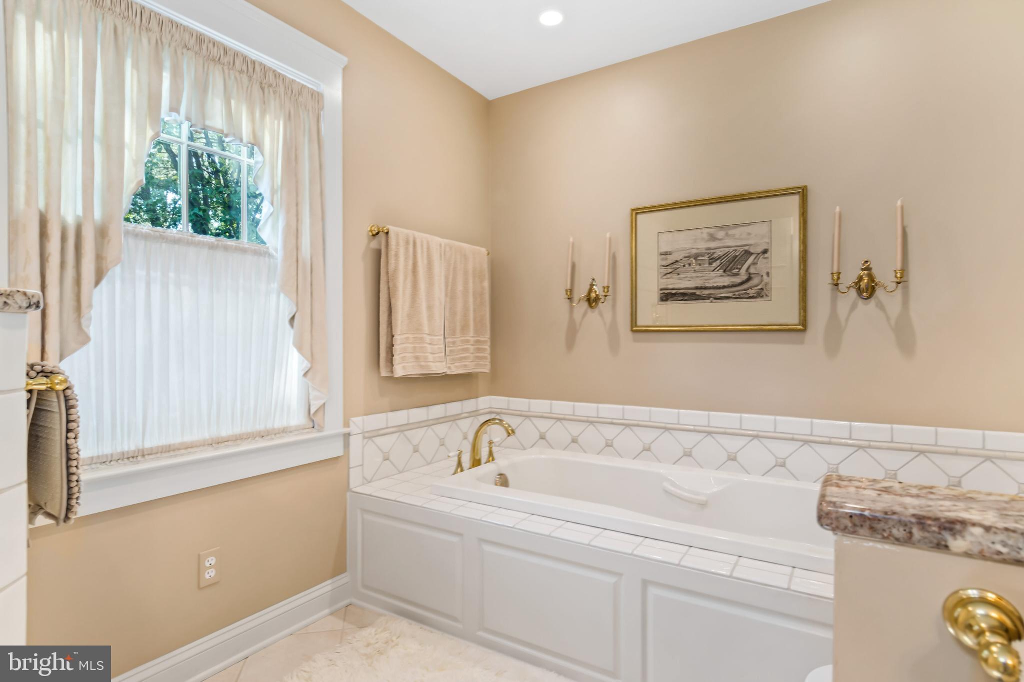 ROYAL ACRES - Residential