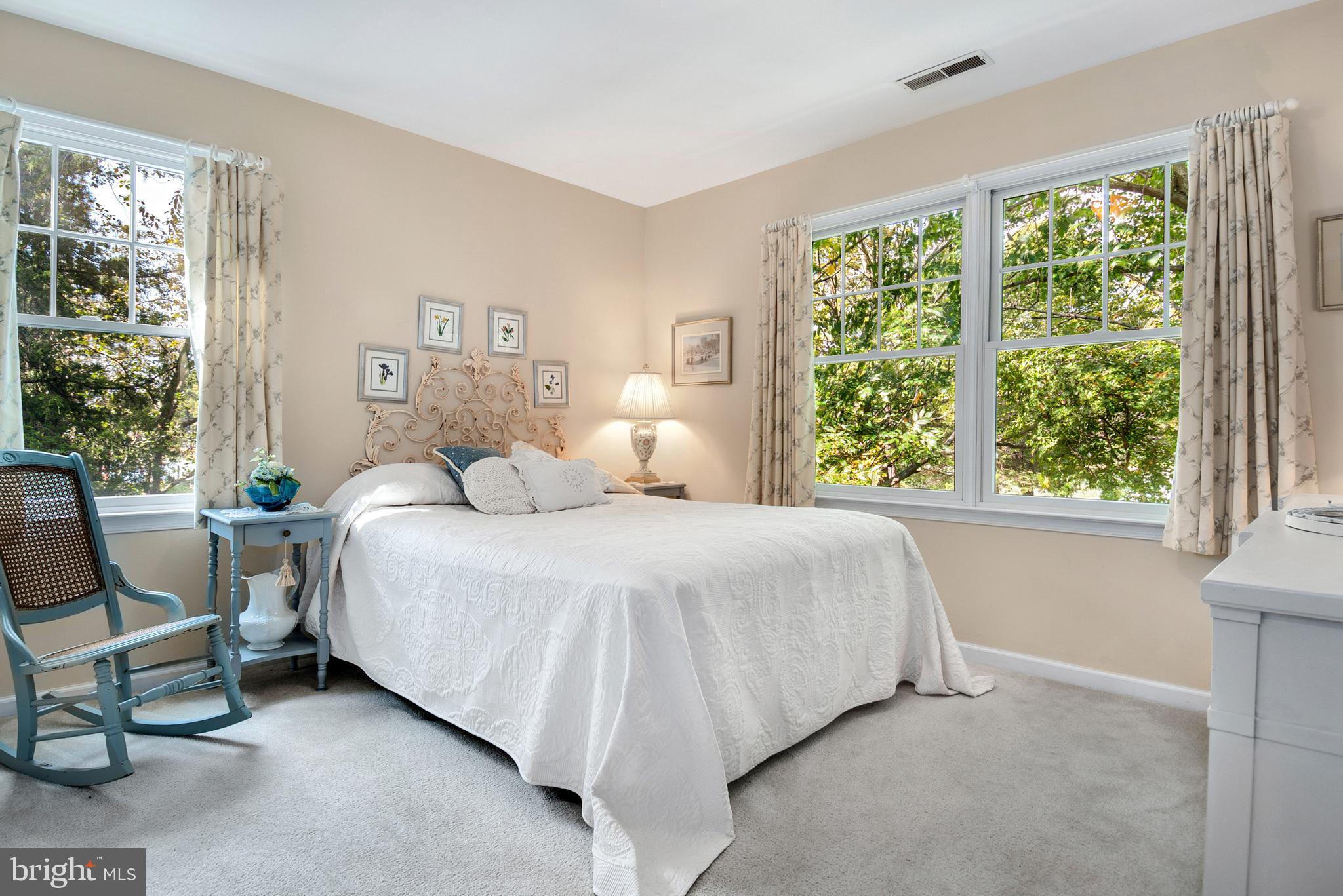 ROYAL ACRES - Residential