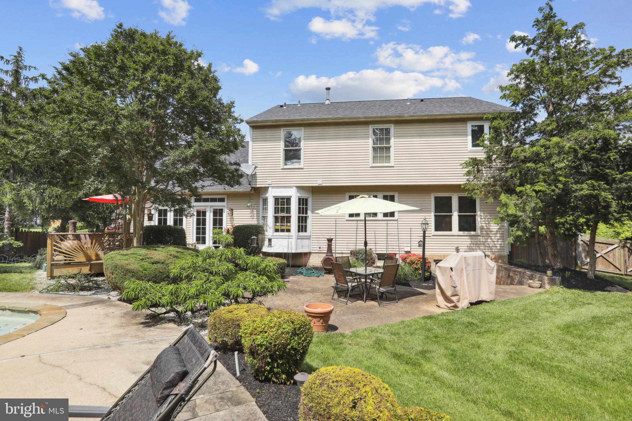 MONTGOMERY MEADOWS - Residential