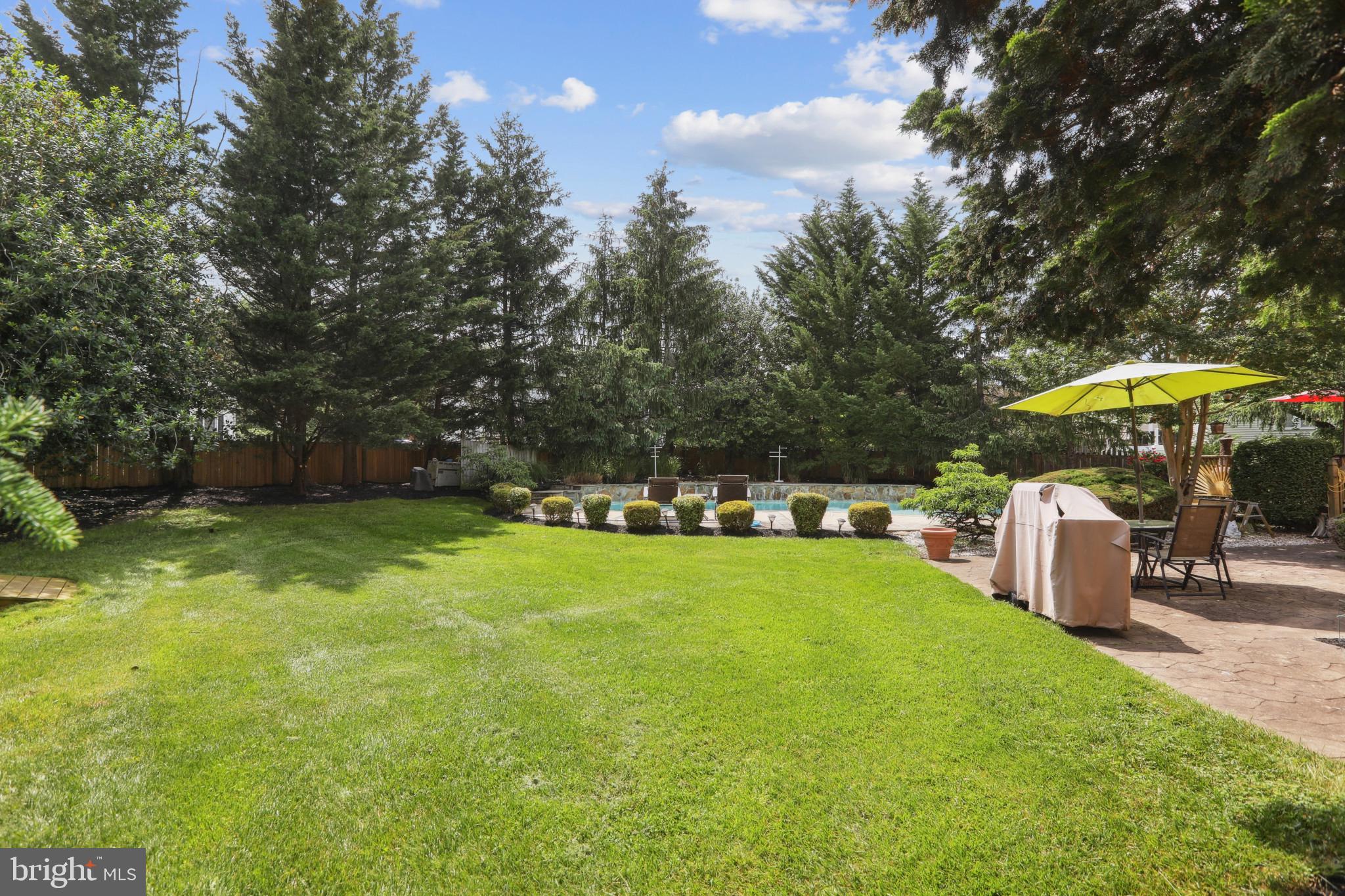 MONTGOMERY MEADOWS - Residential