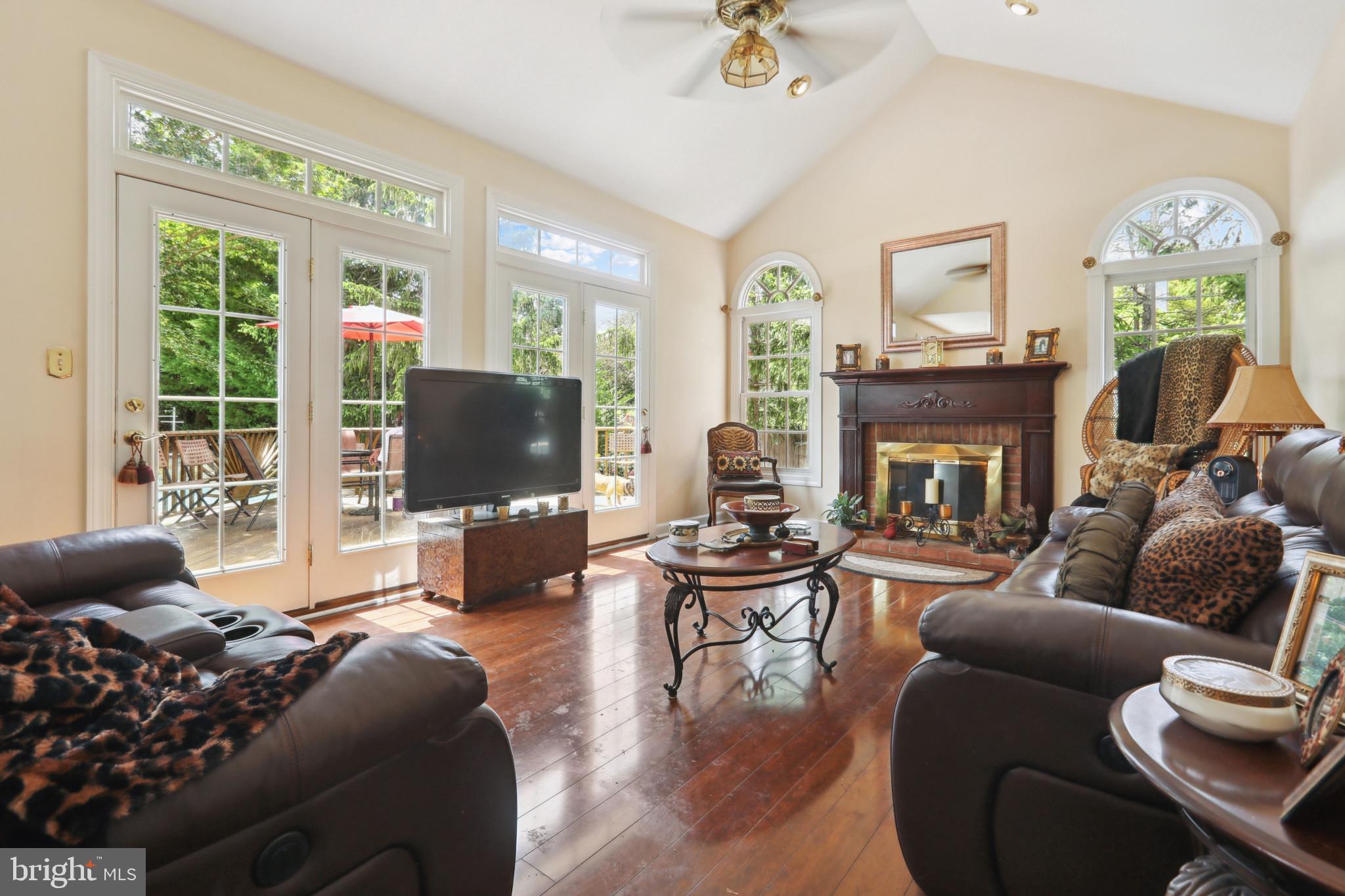 MONTGOMERY MEADOWS - Residential