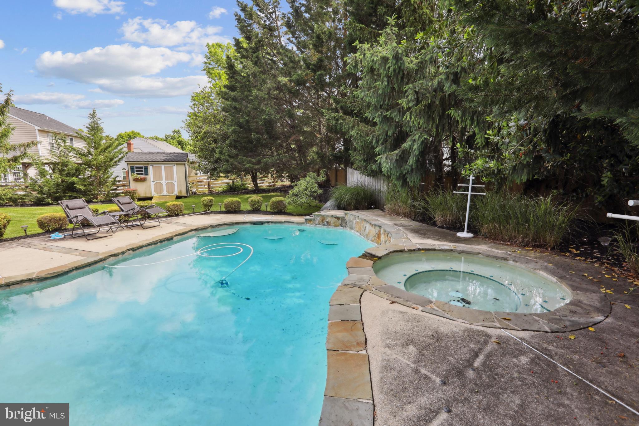 MONTGOMERY MEADOWS - Residential