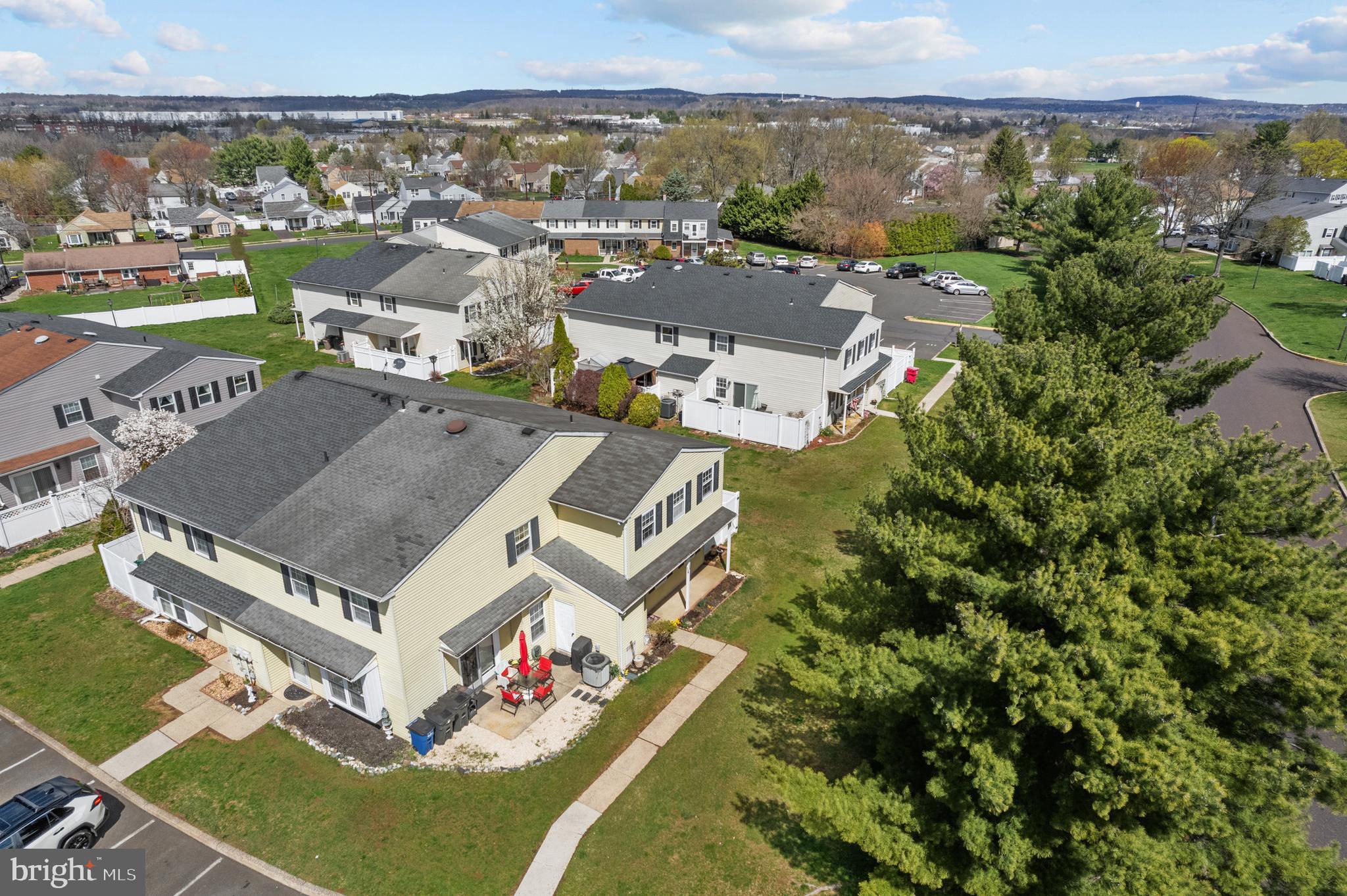 GREEN MEADOWS - Residential