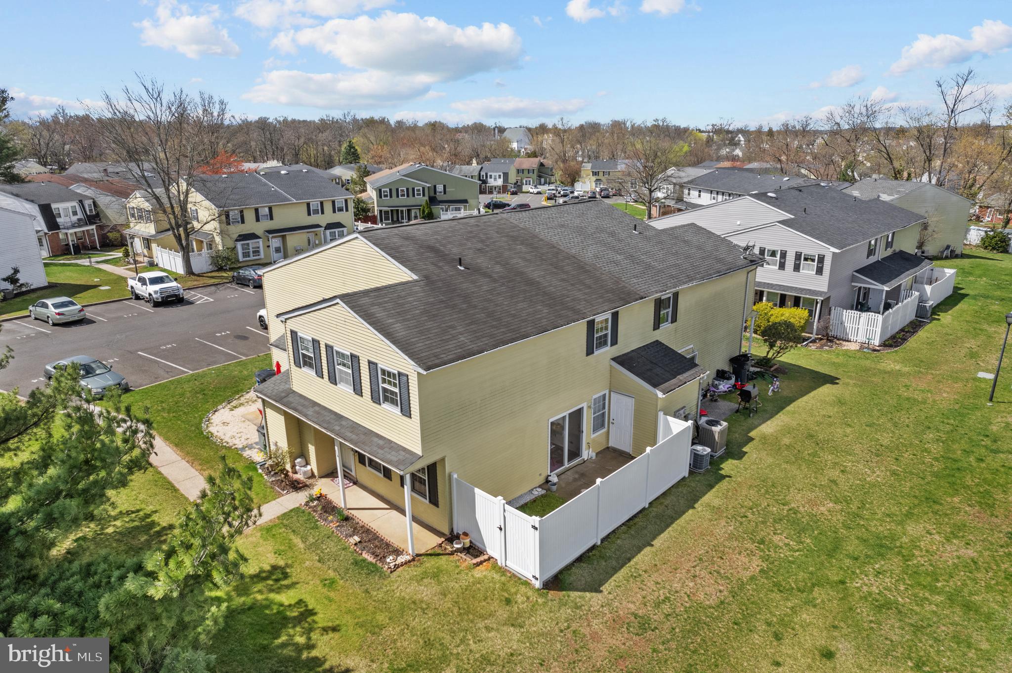 GREEN MEADOWS - Residential