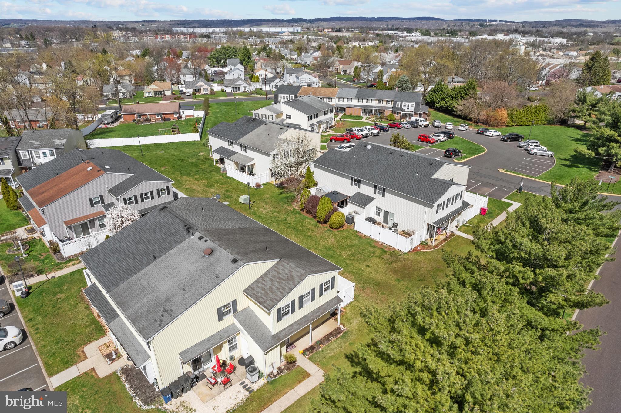 GREEN MEADOWS - Residential