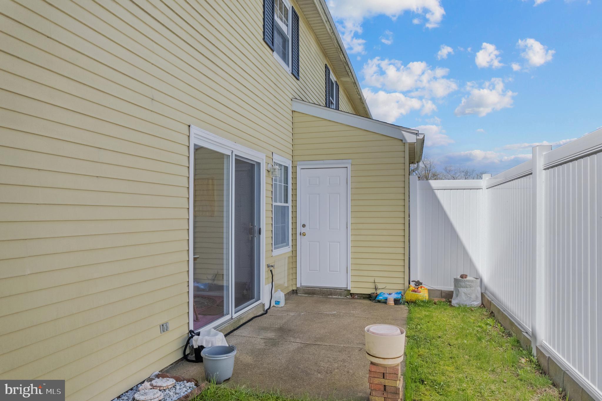 GREEN MEADOWS - Residential