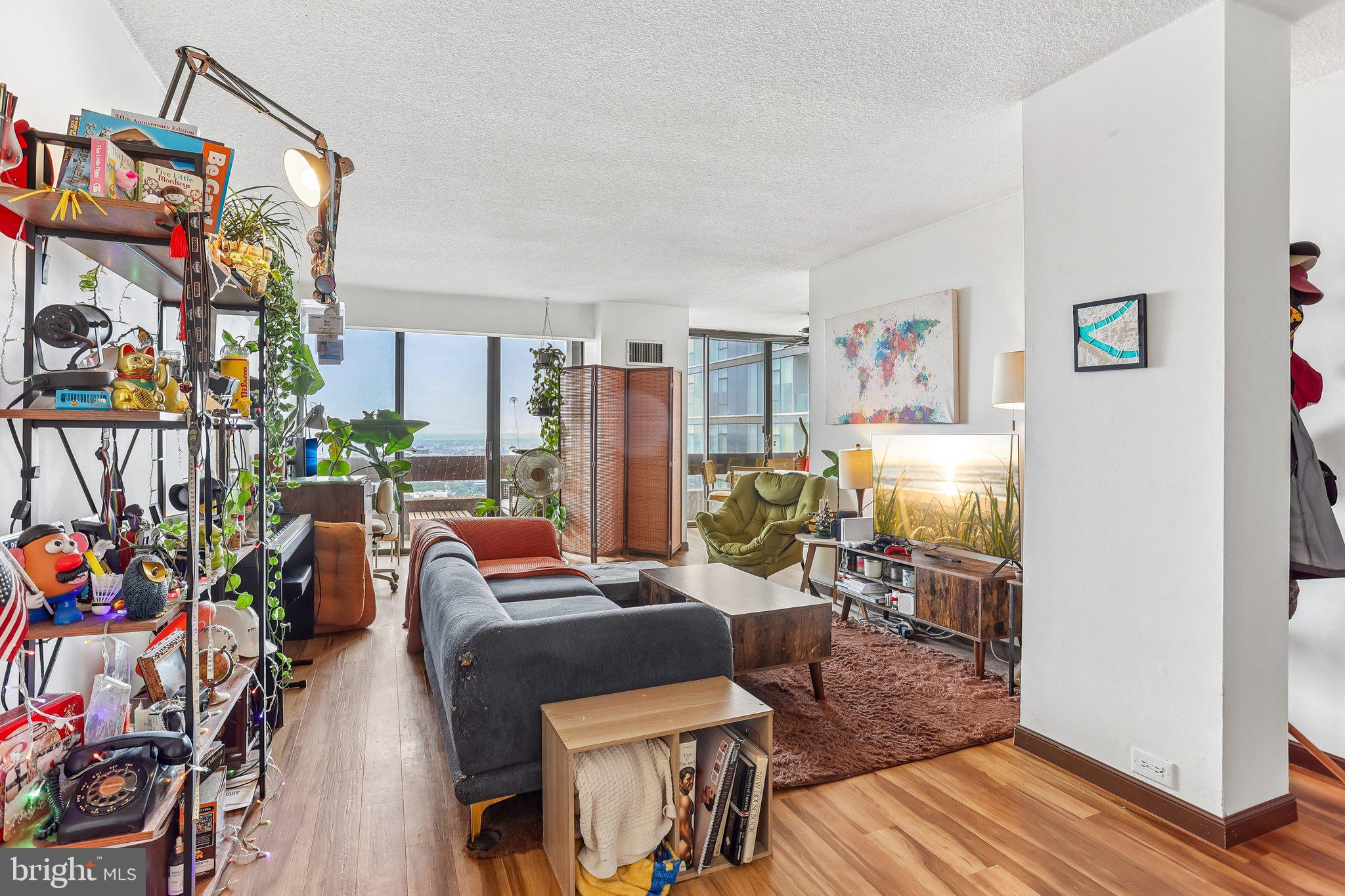 1326 SPRUCE STREET 42 2806