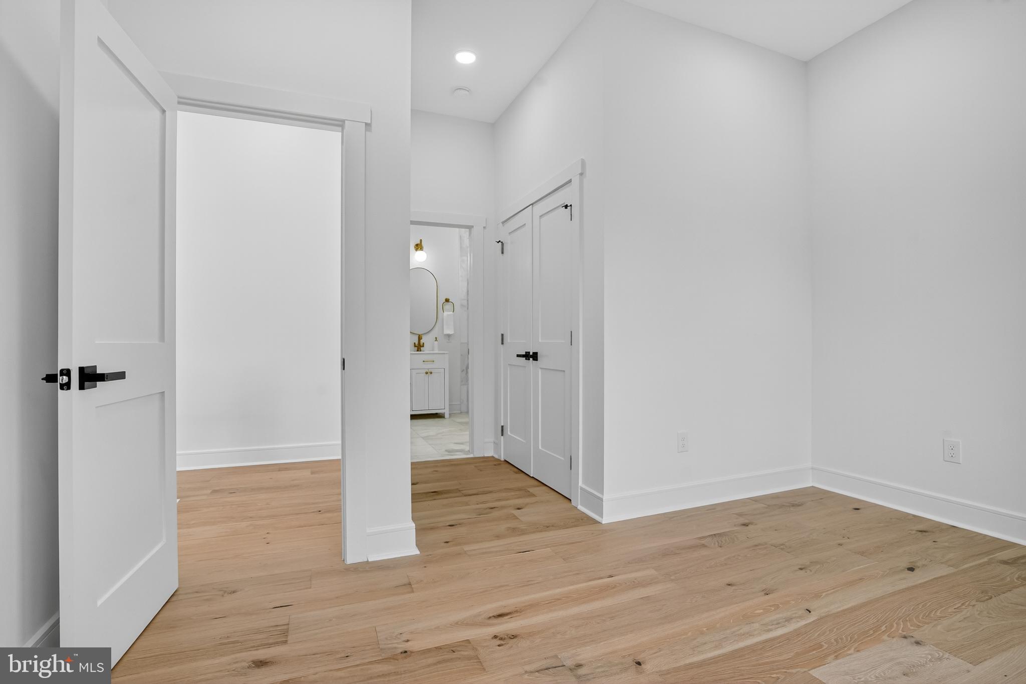 HALEMHURST - Residential