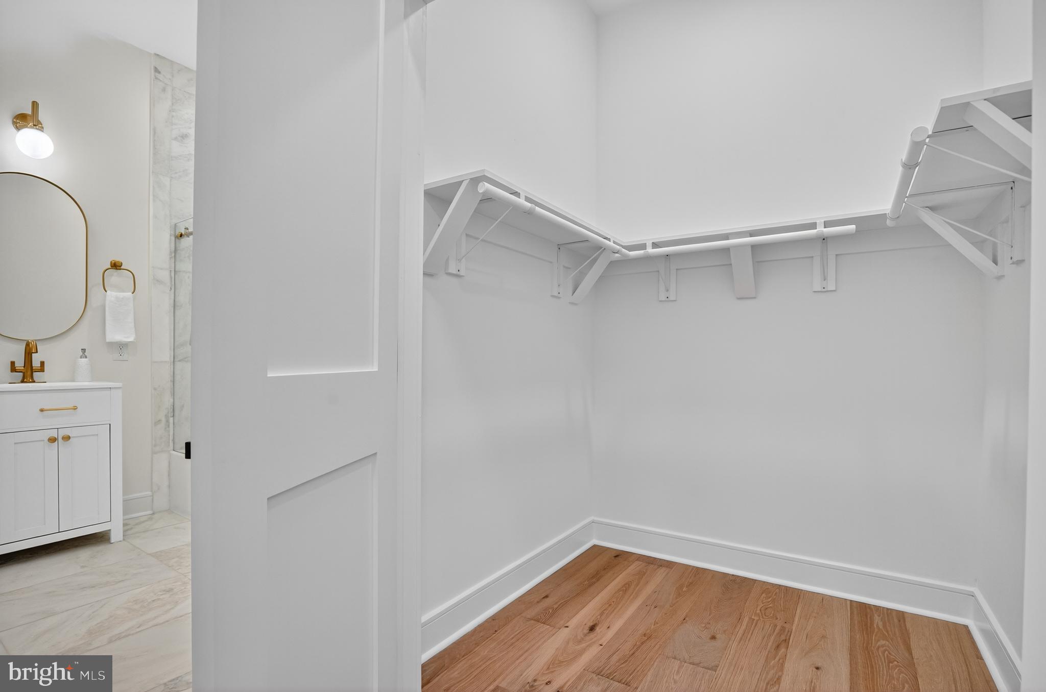 HALEMHURST - Residential