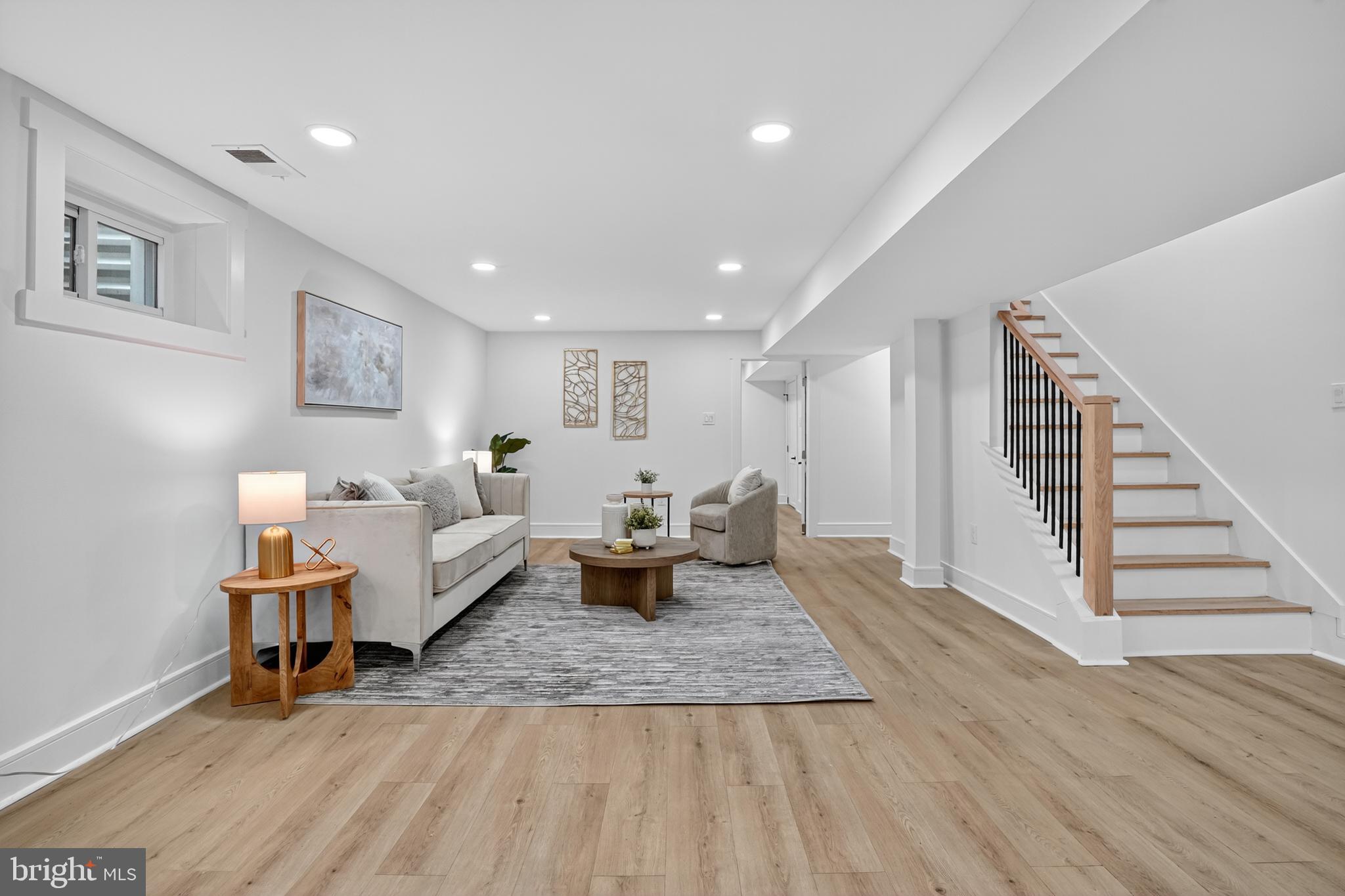 HALEMHURST - Residential