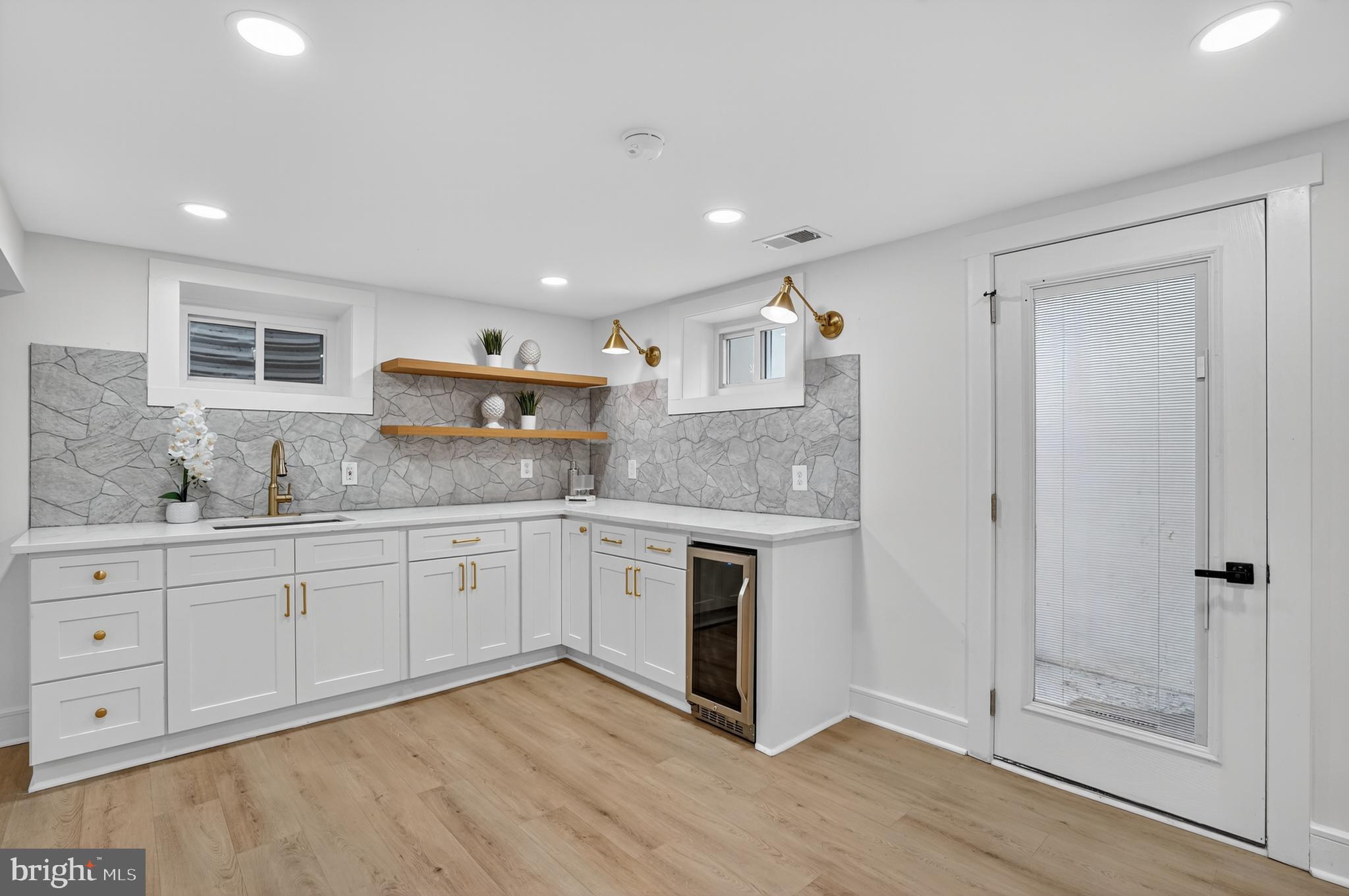 HALEMHURST - Residential