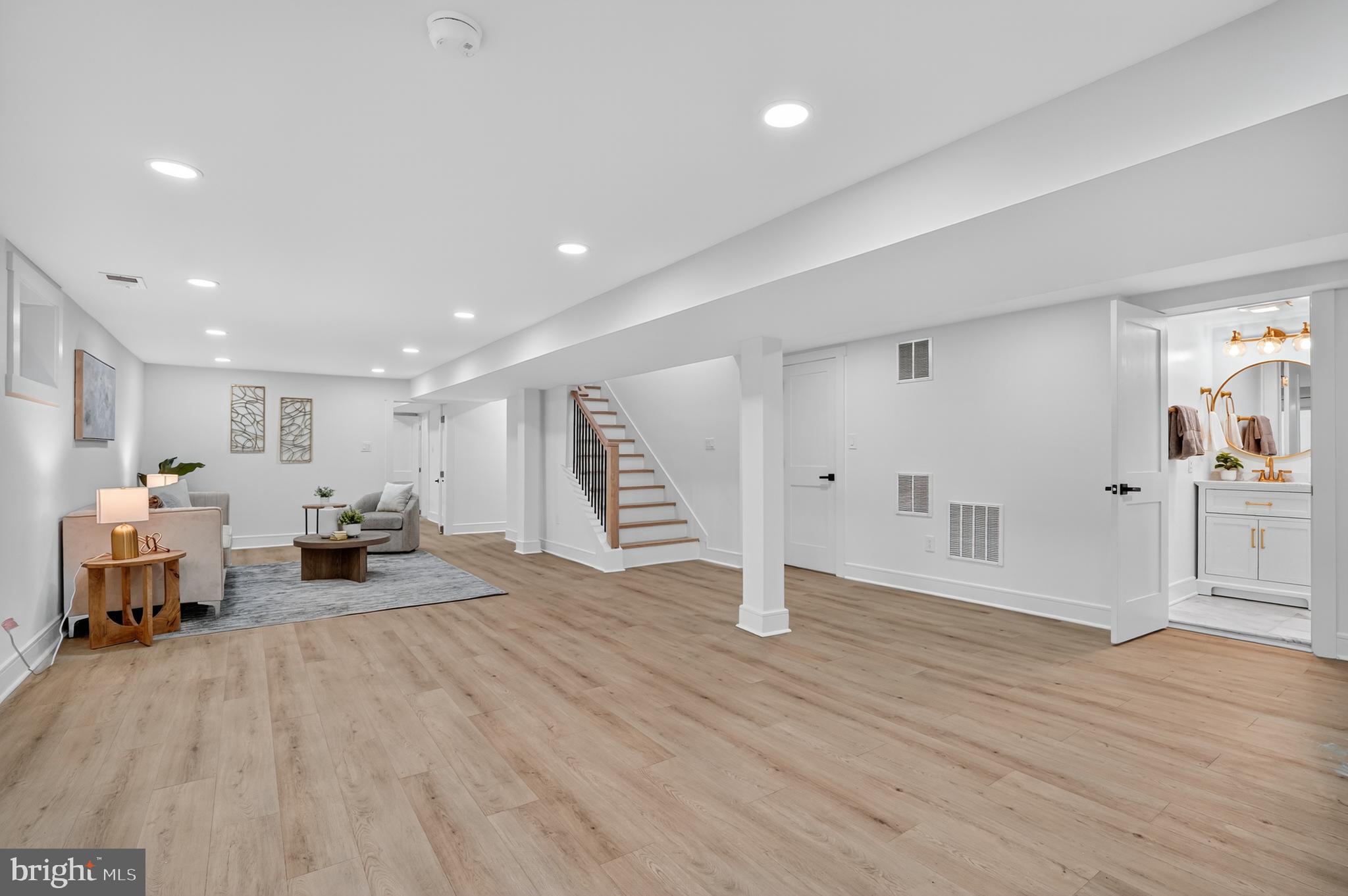 HALEMHURST - Residential