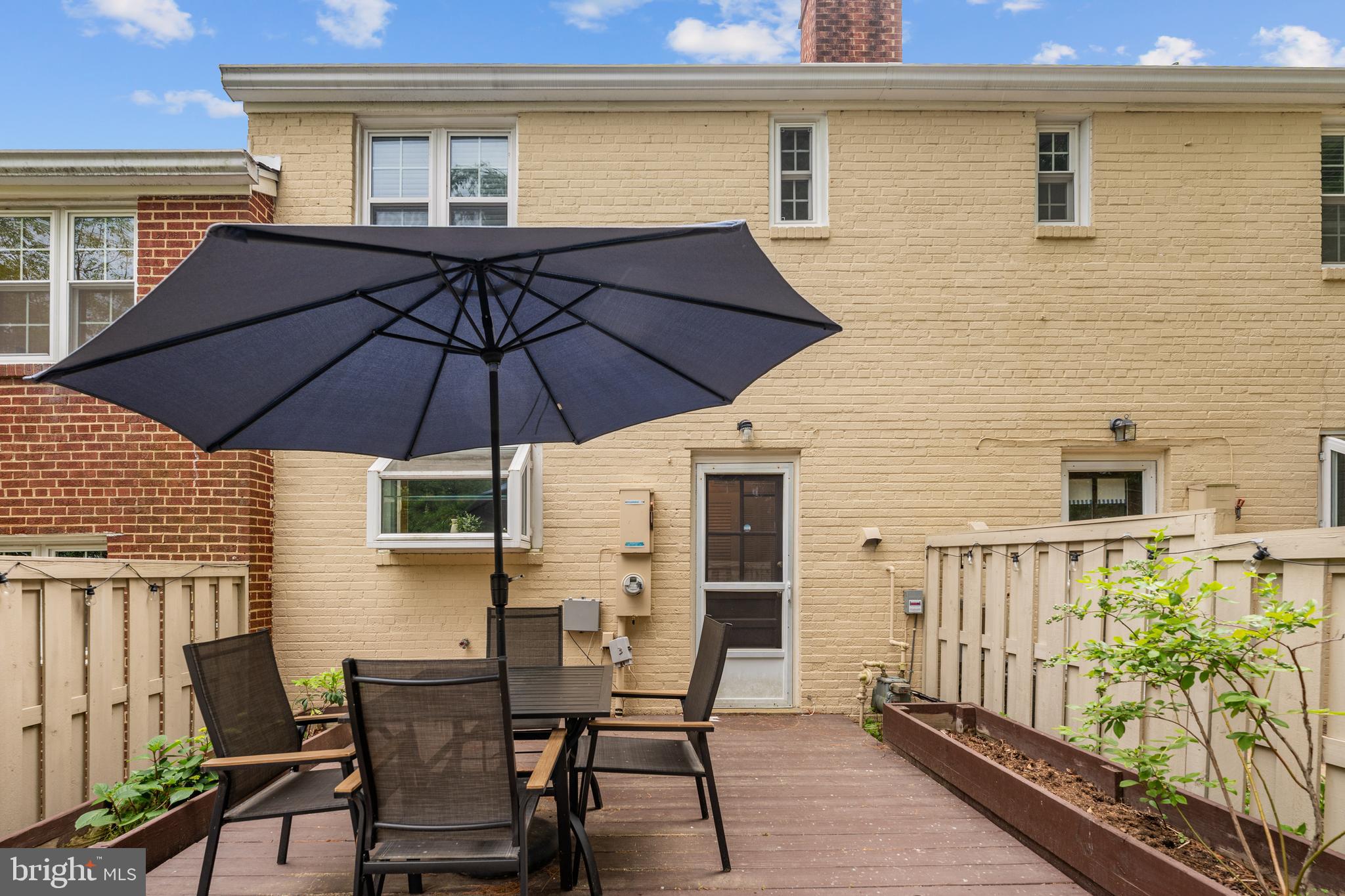 FAIRLINGTON TOWNE - Residential