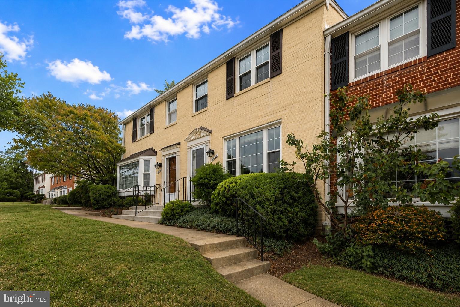 FAIRLINGTON TOWNE - Residential
