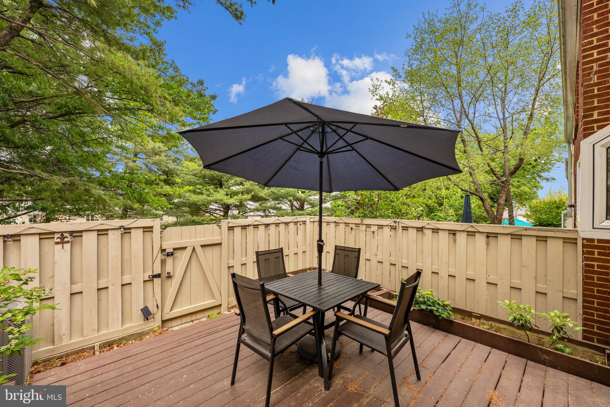 FAIRLINGTON TOWNE - Residential