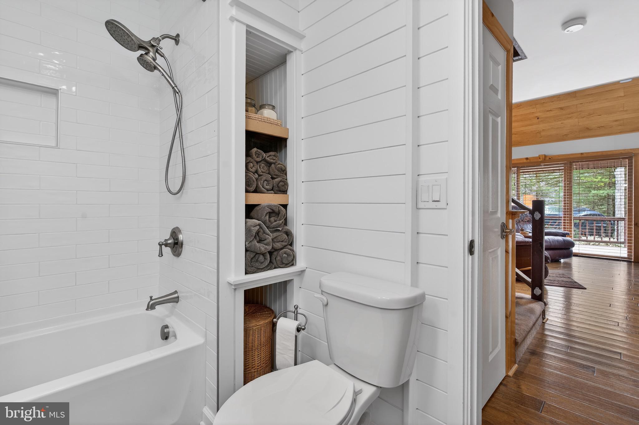 LAKE HAUTO - Residential