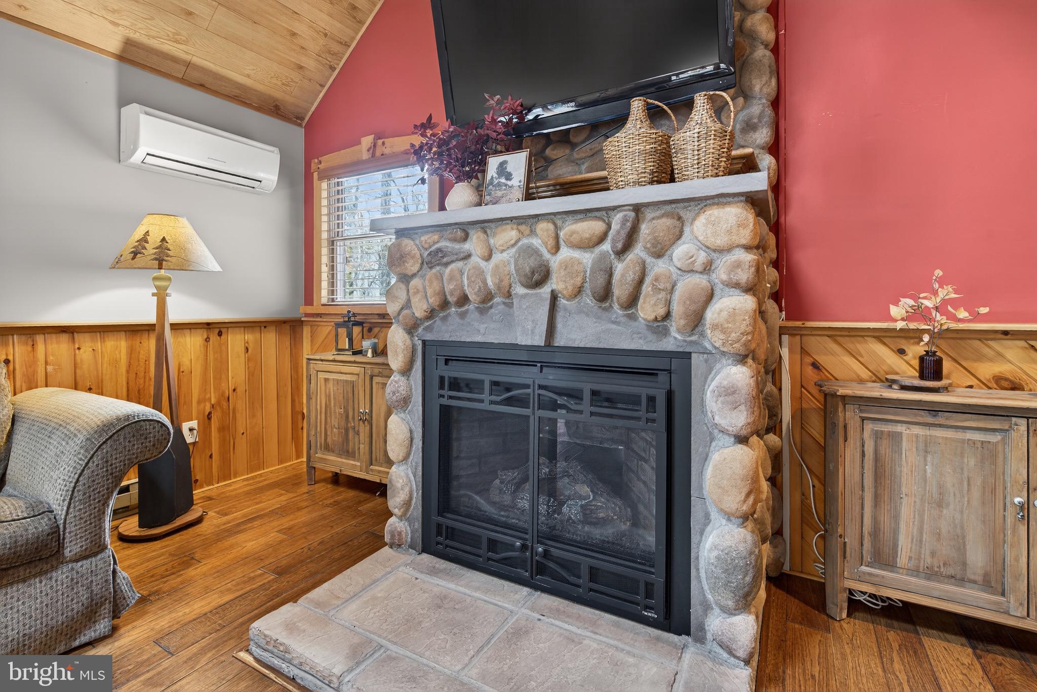 LAKE HAUTO - Residential