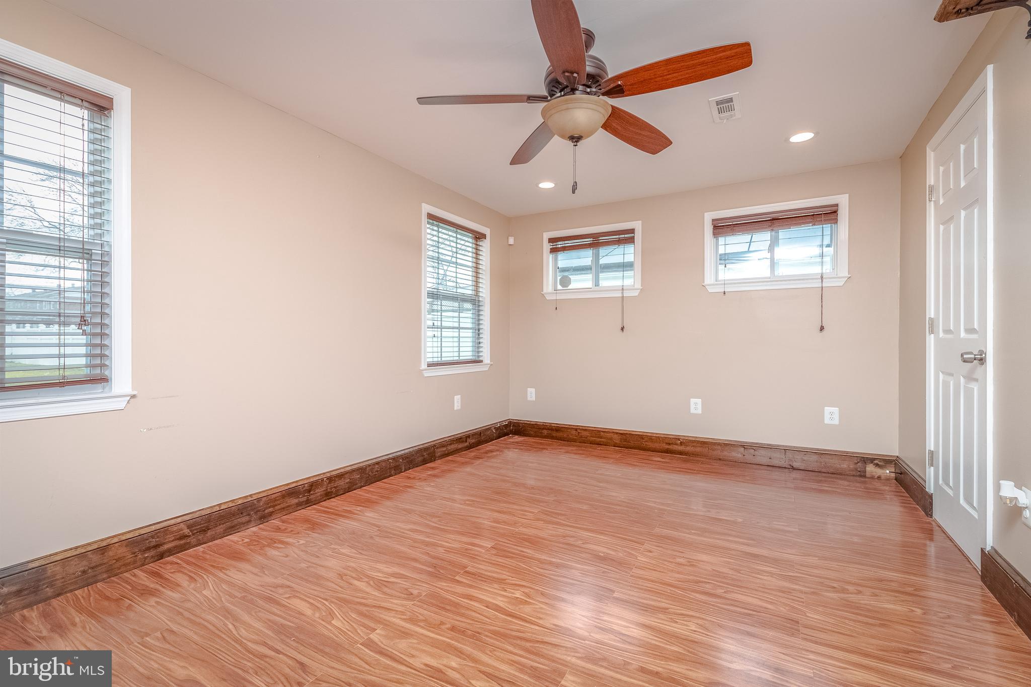 FRENCHS PARK - Residential