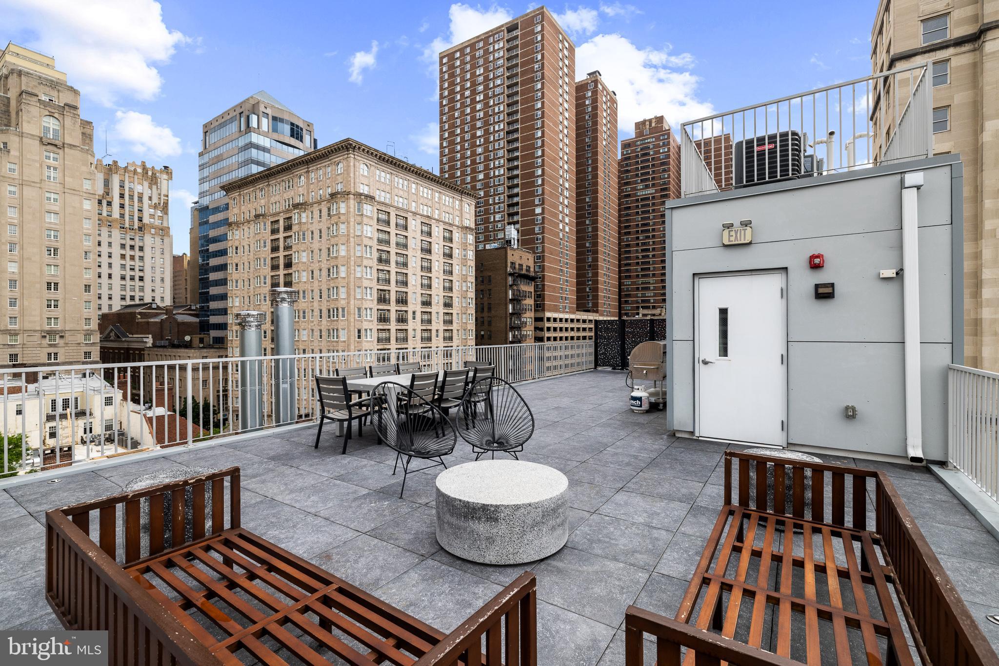 RITTENHOUSE SQUARE - Residential