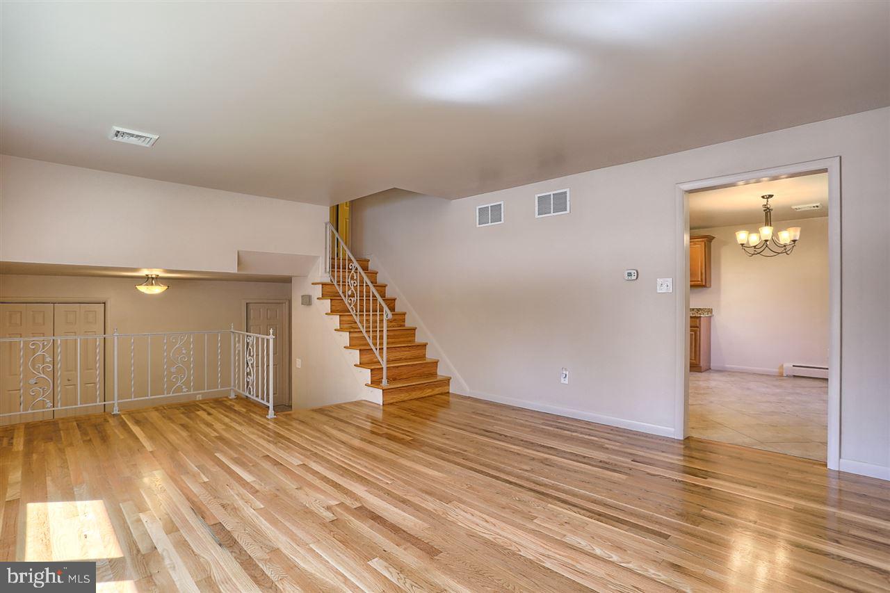 MARLBOROUGH WEST - Residential