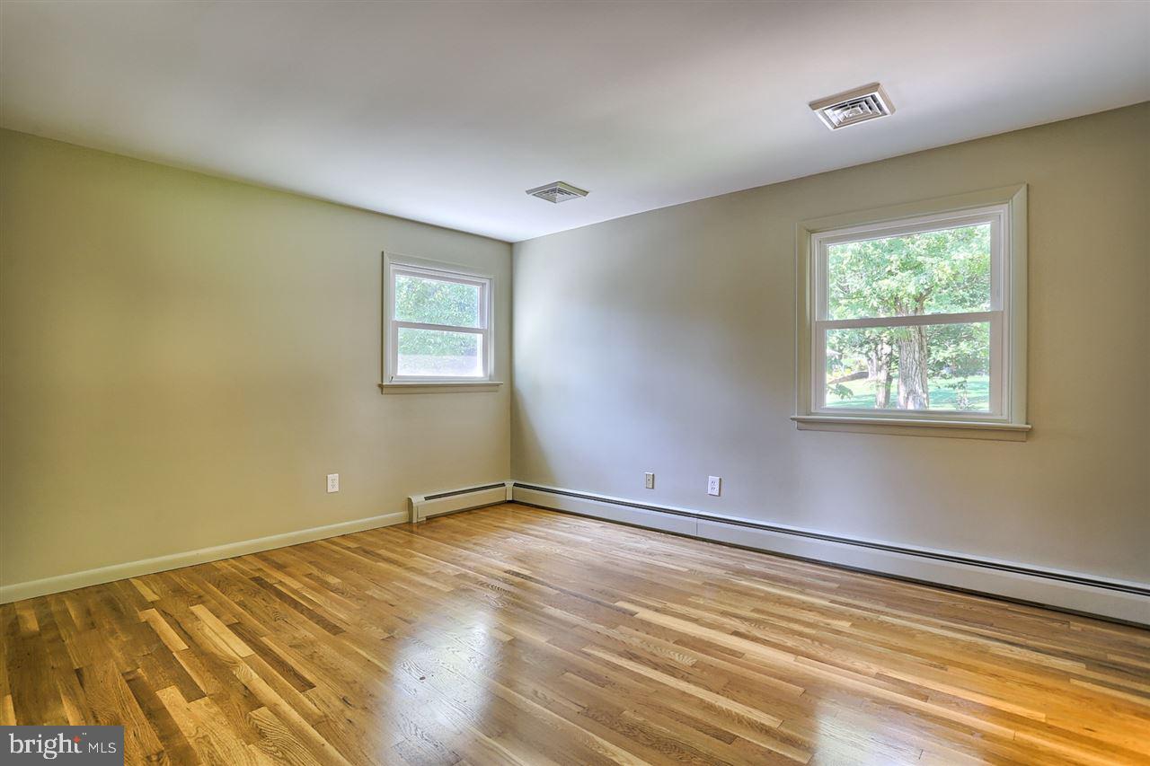 MARLBOROUGH WEST - Residential