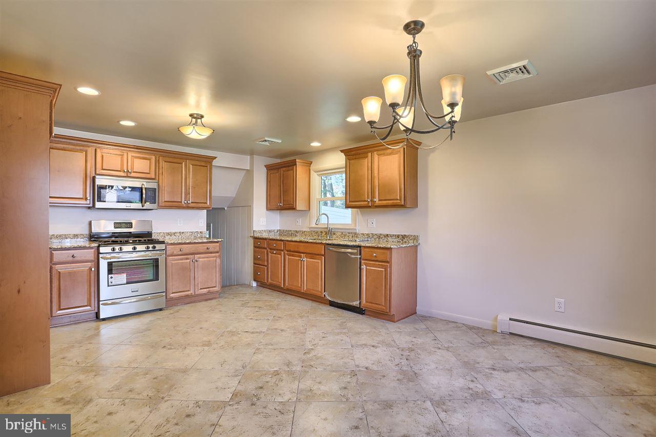 MARLBOROUGH WEST - Residential