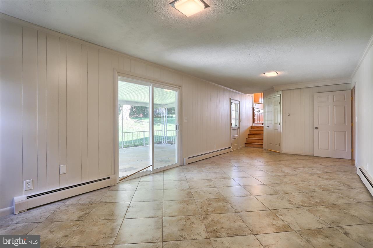 MARLBOROUGH WEST - Residential