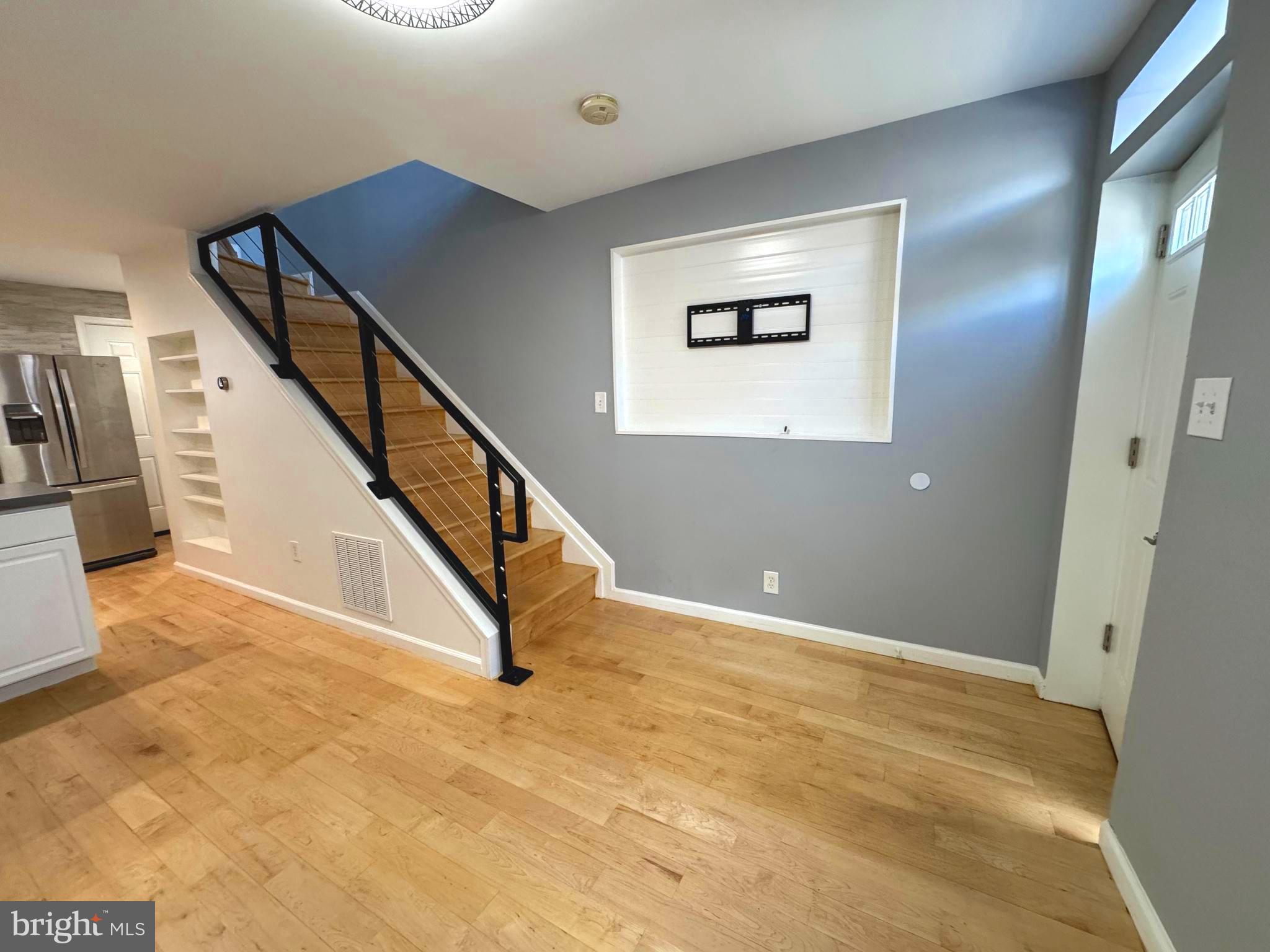 1609 HARDEN COURT
