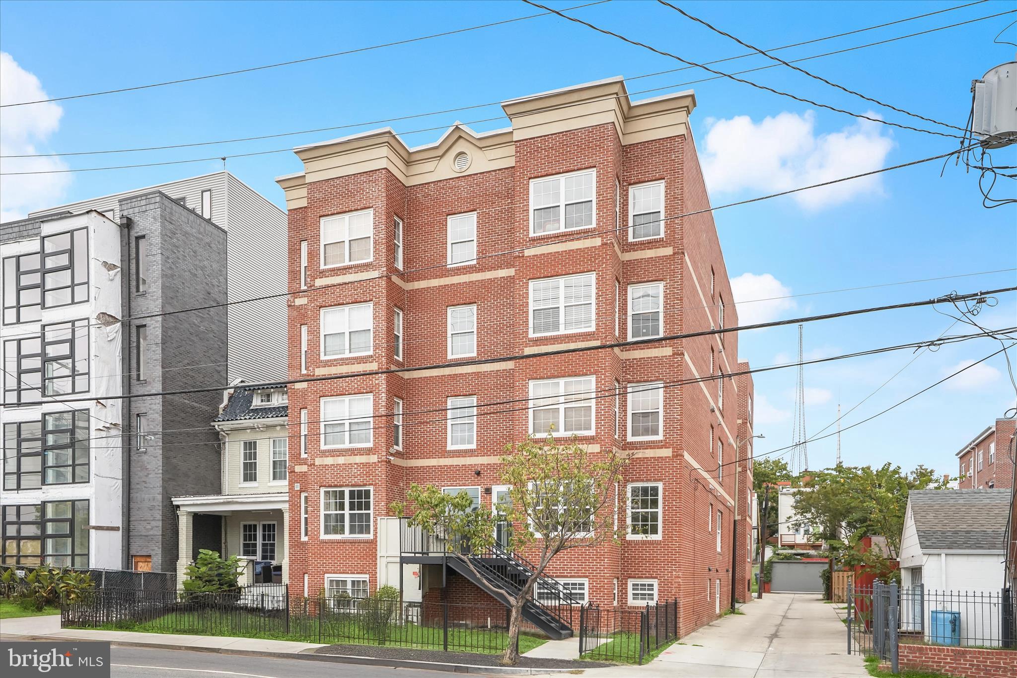 911 KENNEDY STREET NW 1