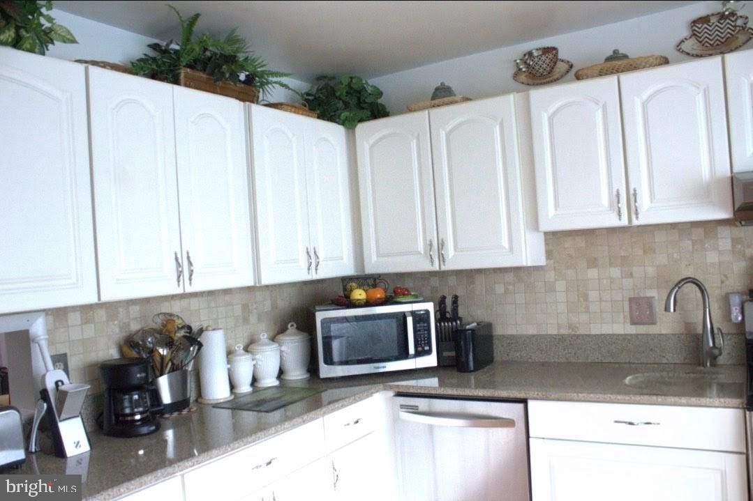 1902 VALLEY TERRACE SE