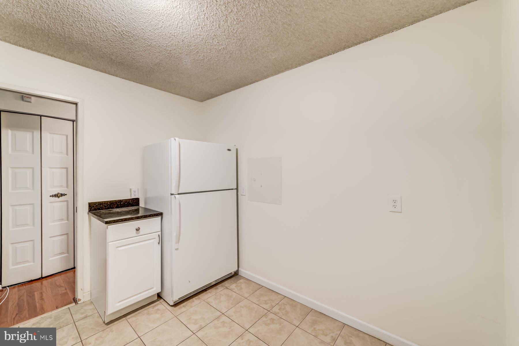 IDYLWOOD TOWERS CONDO - Residential