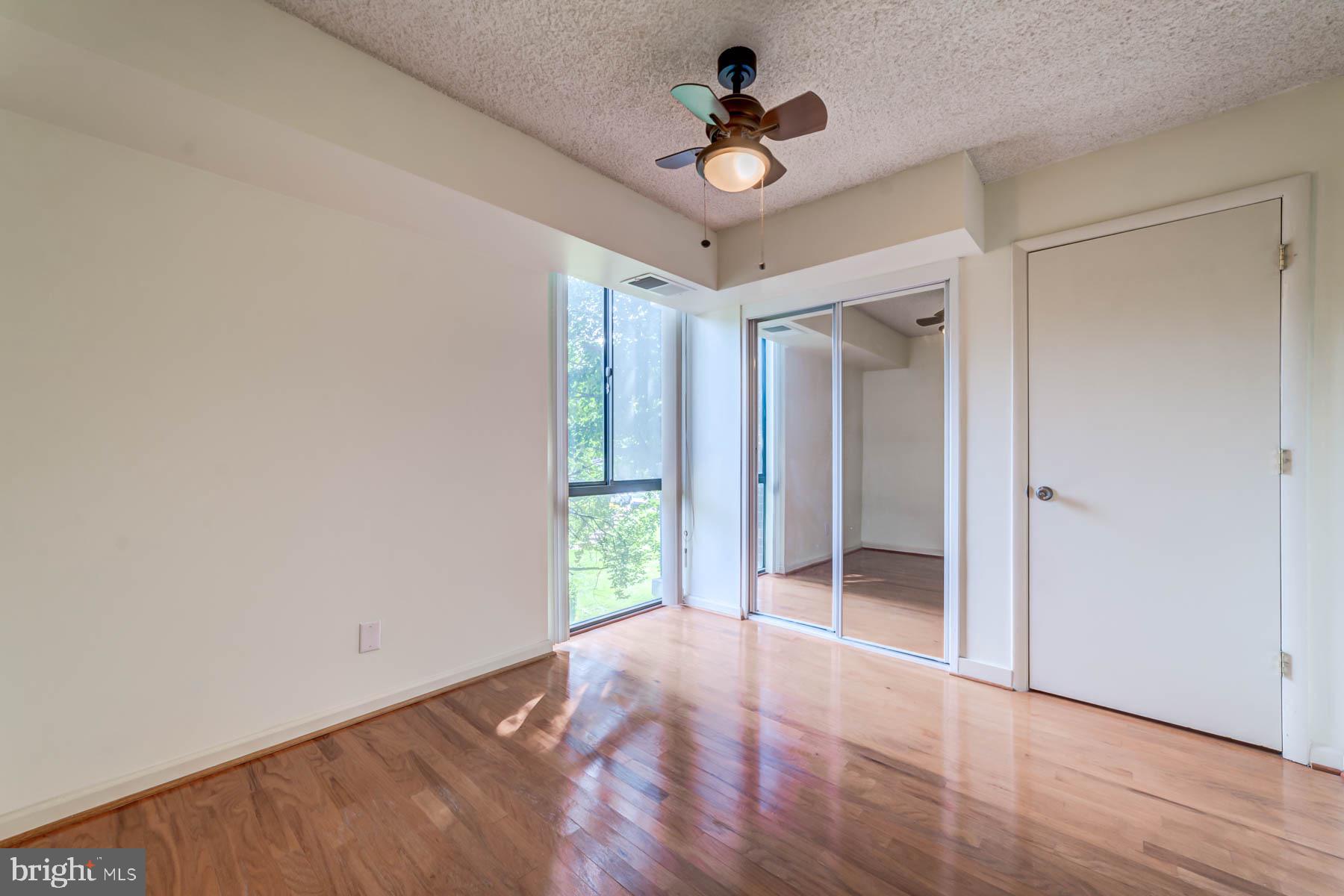 IDYLWOOD TOWERS CONDO - Residential