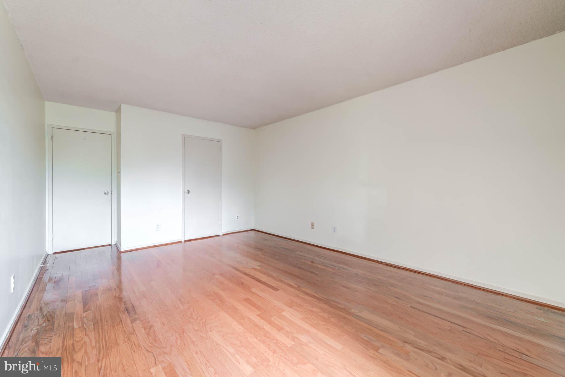 IDYLWOOD TOWERS CONDO - Residential