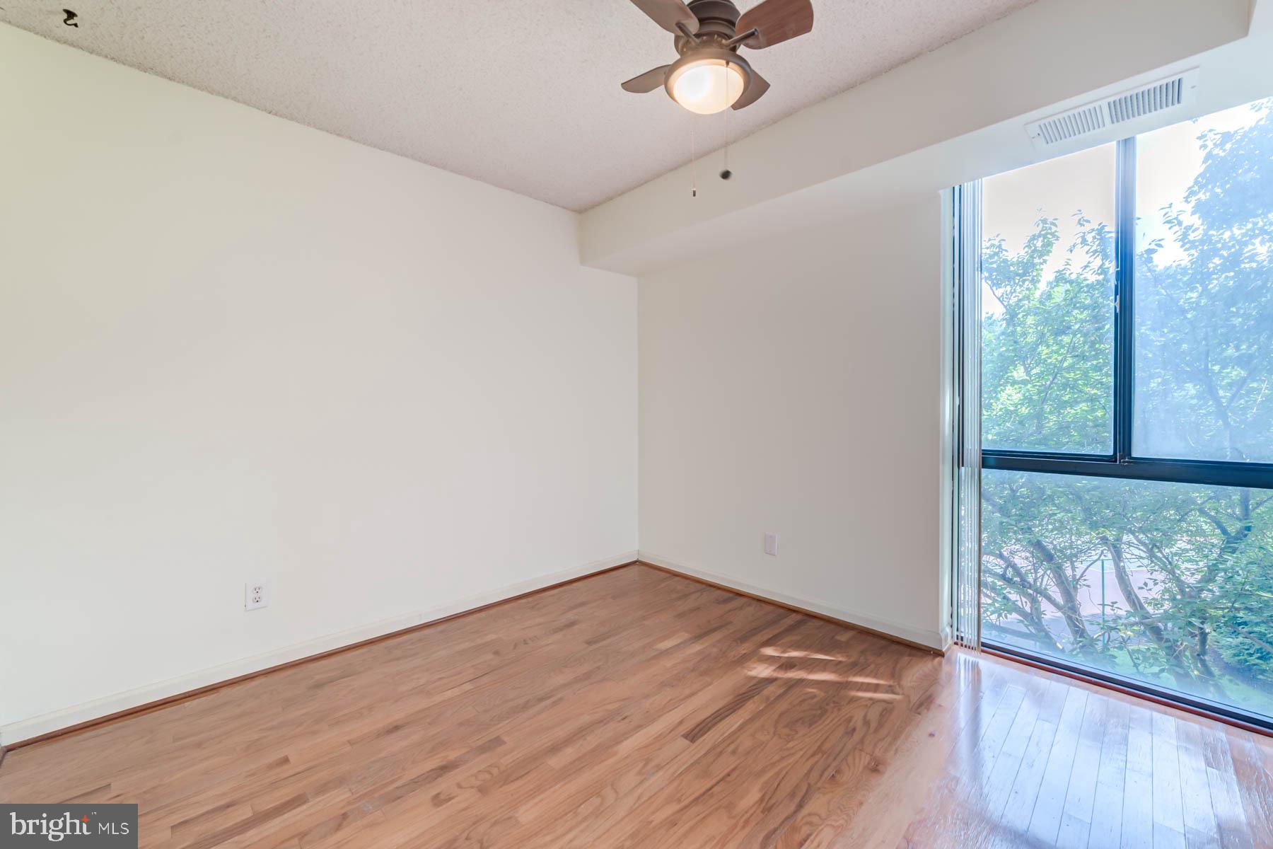 IDYLWOOD TOWERS CONDO - Residential