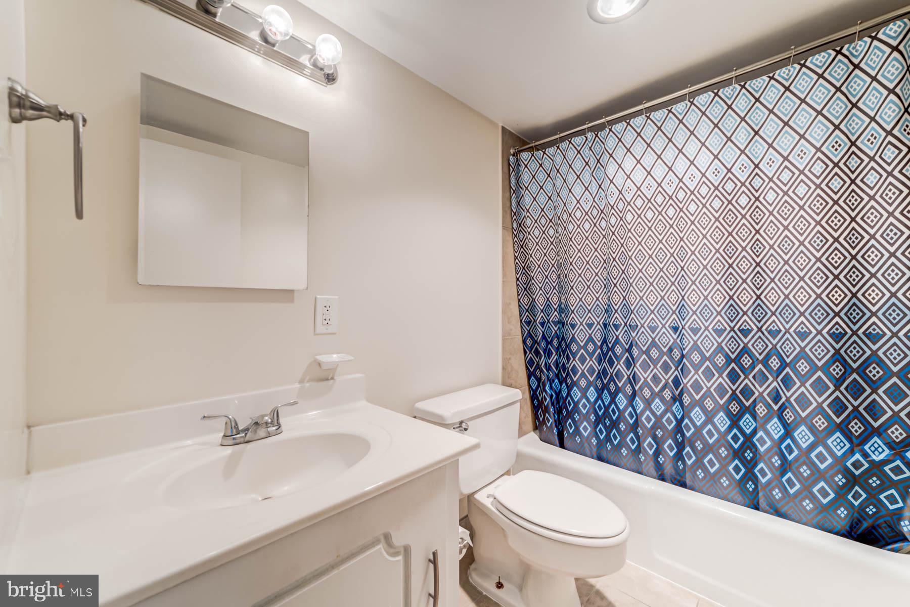 IDYLWOOD TOWERS CONDO - Residential