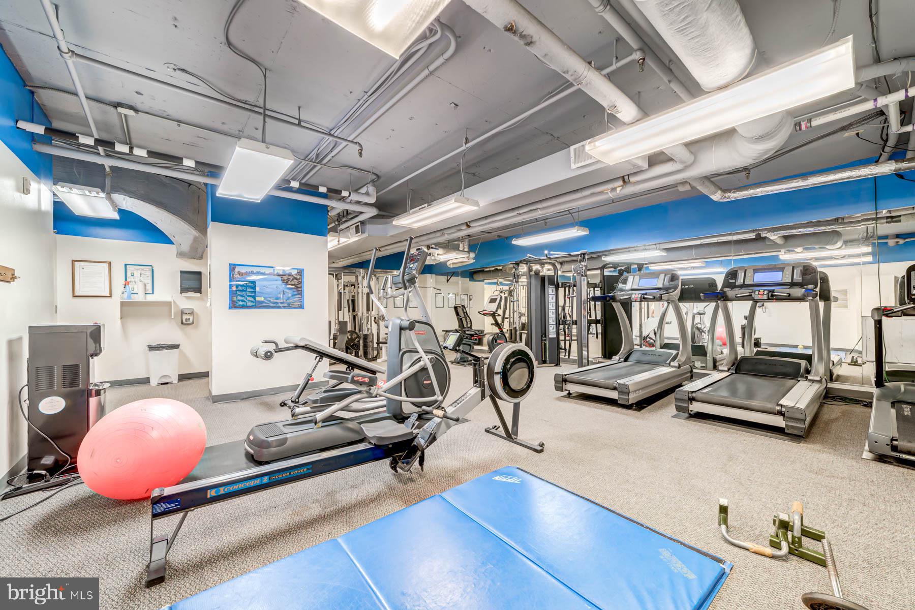 IDYLWOOD TOWERS CONDO - Residential