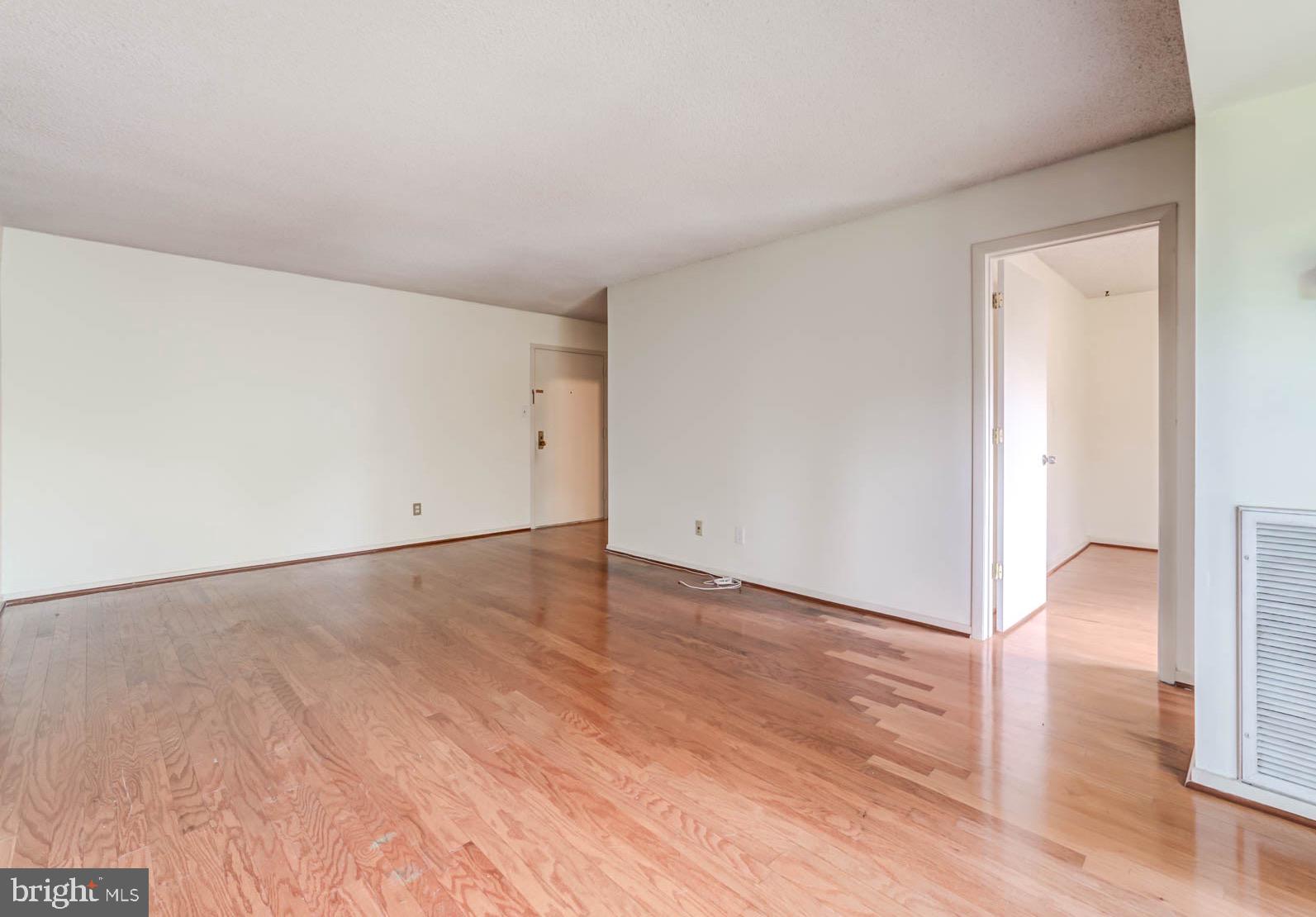 IDYLWOOD TOWERS CONDO - Residential