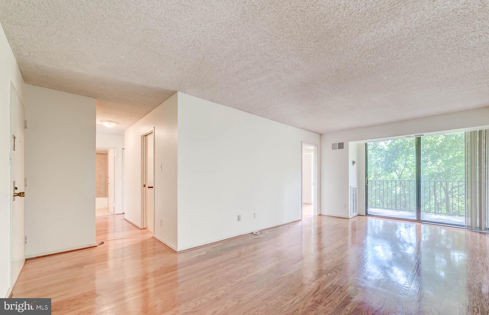 IDYLWOOD TOWERS CONDO - Residential