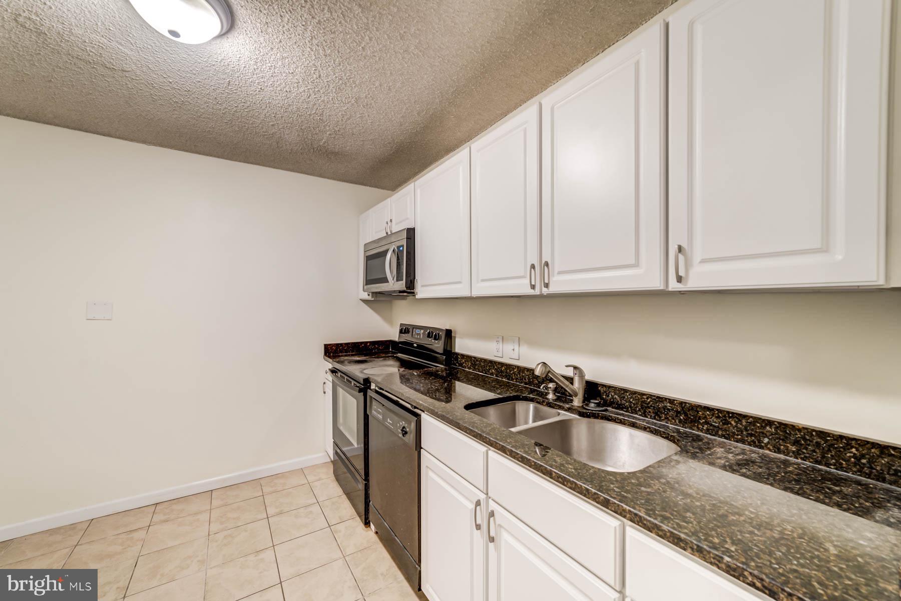 IDYLWOOD TOWERS CONDO - Residential