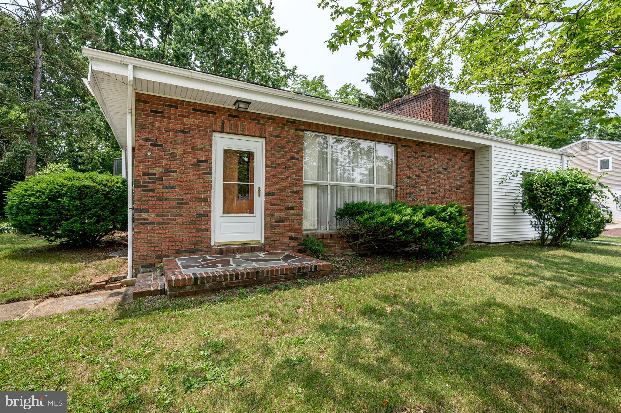 861 CENTERTON ROAD