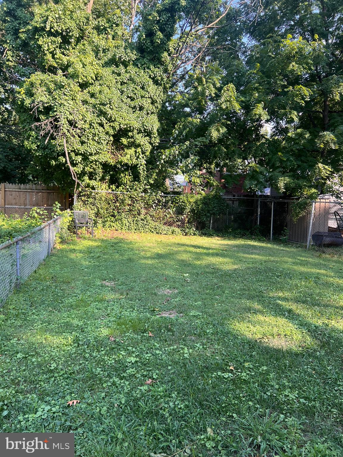 LAWNDALE - Residential