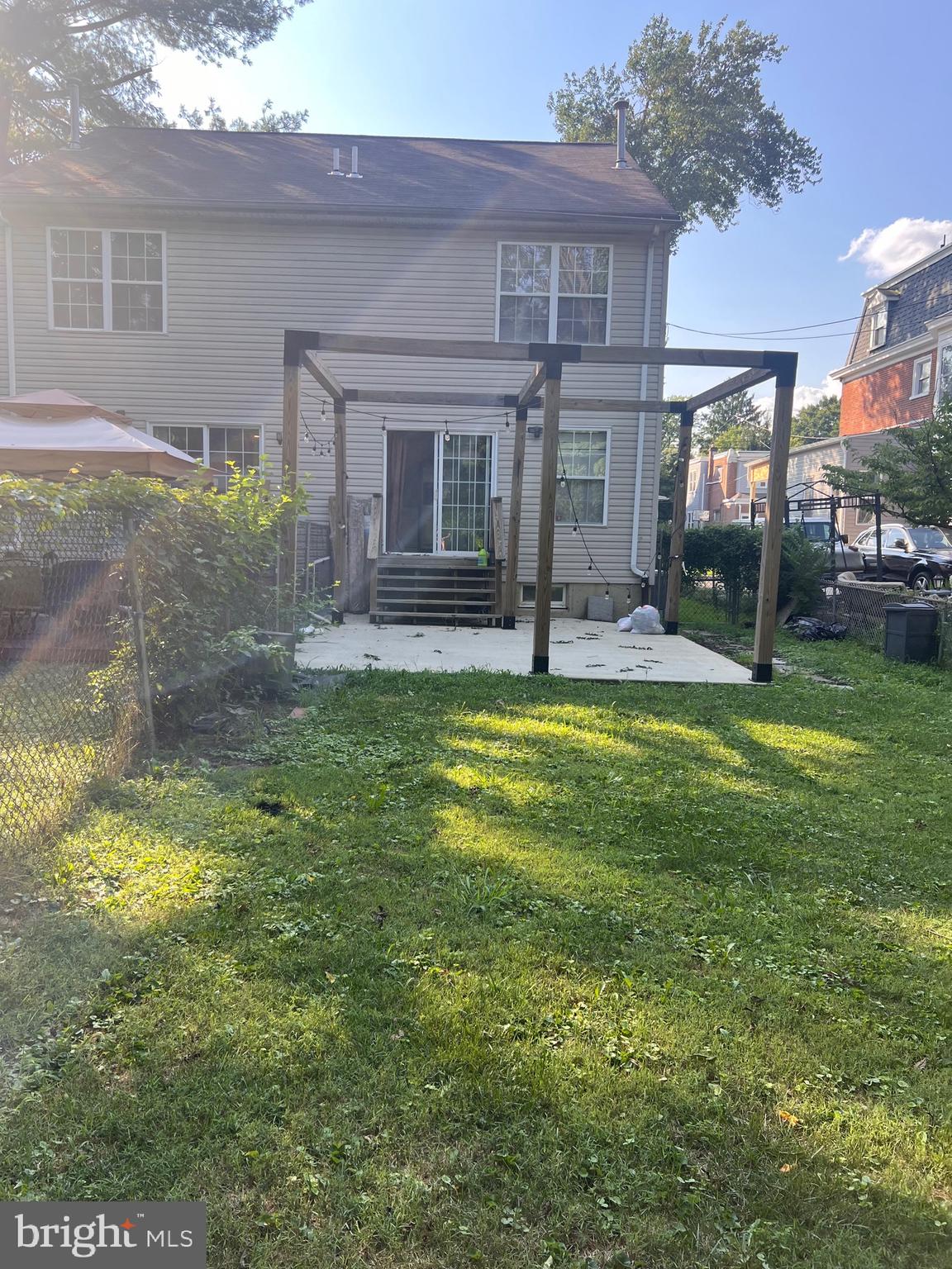 LAWNDALE - Residential