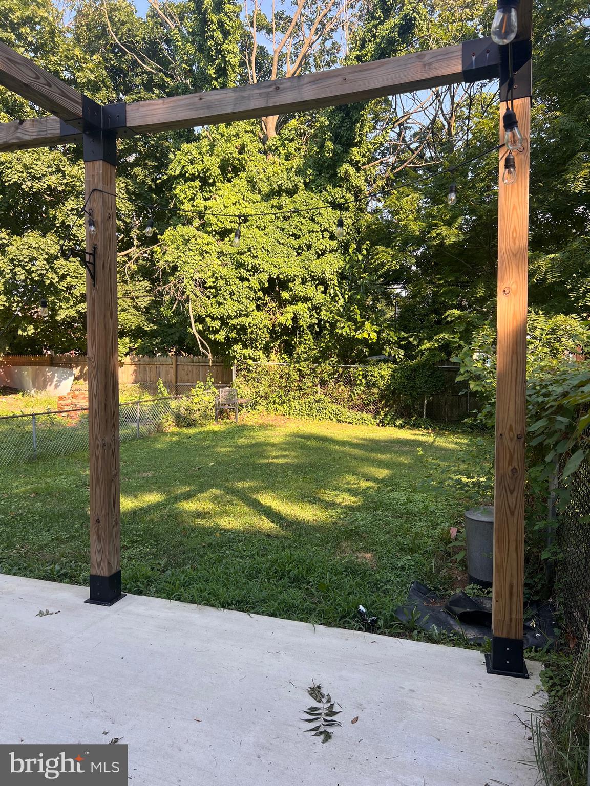 LAWNDALE - Residential