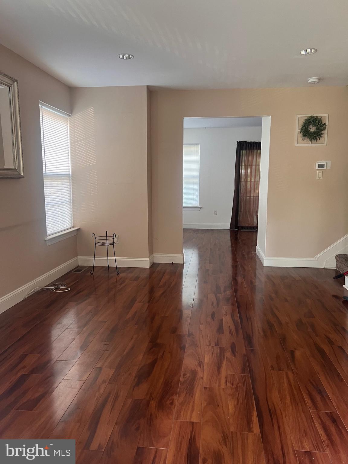 LAWNDALE - Residential