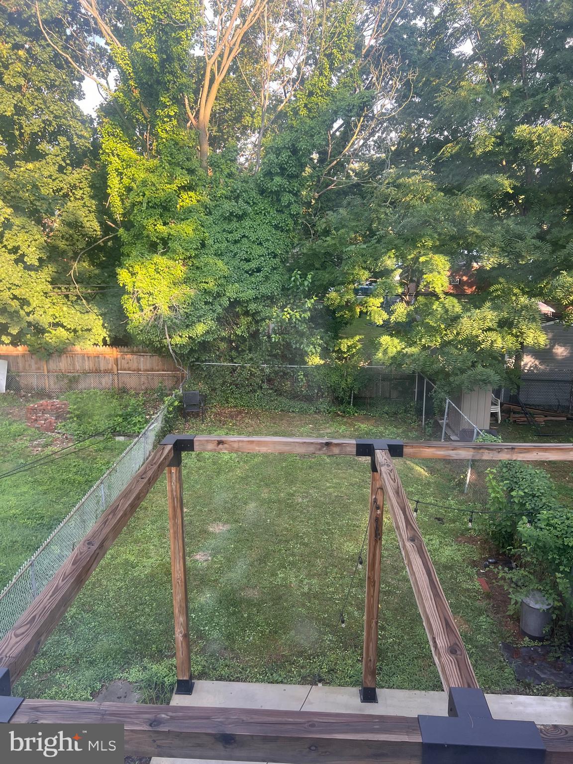 LAWNDALE - Residential