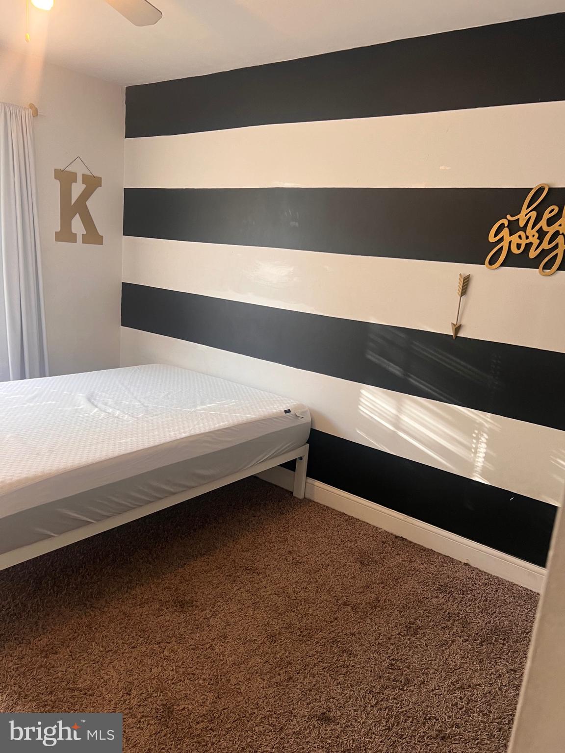 LAWNDALE - Residential