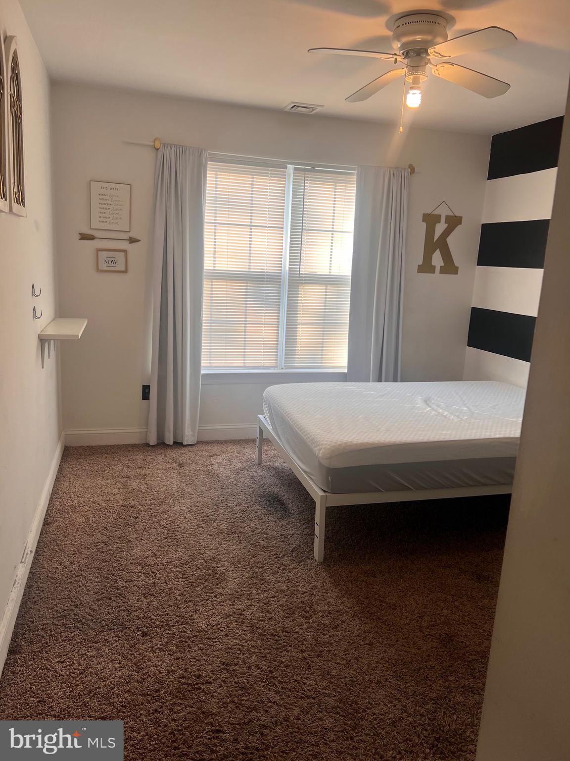 LAWNDALE - Residential